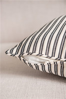 Housses de coussins carrées brodées étoiles de mer en tissu rayé style américain personnalisées en gros pour la décoration intérieure et les appuie-dos