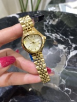 Scottie 9735b 2025 Actuelle Design Unique Montre de Luxe à Quartz en Acier Inoxydable pour Femme