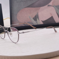 Monturas de Gafas Ultraligeras de Titanio Multicolores, Ajustables, Modernas, Versátiles y de Alta Gama con Estética de Moda