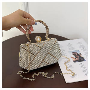 Borsa da polso in metallo personalizzata alla moda a tracolla per cena con strass a catena alla moda da donna - Product Image 4