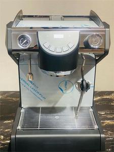 Machine à café expresso professionnelle portable en acier inoxydable CRM-3149 pour usage domestique et hôtelier semi-automatique - Product Image 5