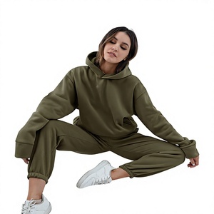 Ensemble de survêtement personnalisé pour femme en coton épais, deux pièces (sweat-shirt et pantalon de jogging) – Fournisseur de vêtements en gros - Product Image 3