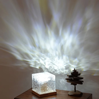 Projecteur d'ondes océaniques et d'aurores boréales avec télécommande, alimentation USB, lumière cubique à effet d'ondulation d'eau, rotation progressive, artisanat en résine