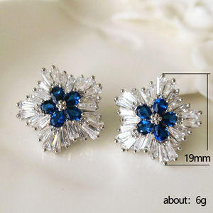 Orecchini a Forma di Fiocco di Neve per Donne, Orecchini Invernali con Pietre Scintillanti, Gioielli alla Moda, Regalo Carino, Vendita all'Ingrosso - Product Image 5