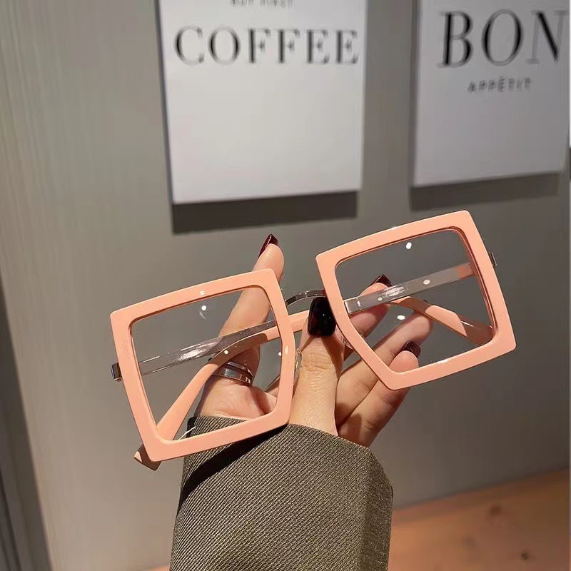 Cornice rosa
