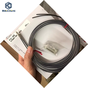 Capteur à fibre optique longue portée FU-96 à faisceau traversant, détection 2800 mm, filetage M4, 2 m, découpe libre pour l'automatisation - Product Image 1