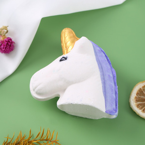 Bombes de bain effervescentes OEM en gros, biologiques, en forme de têtes de chevaux et d'unicornes, colorées, en boîte cadeau mignonne, pour enfants - Product Image 3