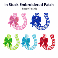En stock – Écusson fer à cheval de 3,9 pouces, coloré, avec nœud papillon et sequins, étiquette brodée de fleurs de luxe pour vestes en jean – Vente en gros