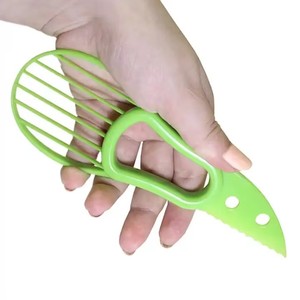 Cortador de Aguacate 3 en 1, Rebanador Manual Giratorio de Alta Calidad, Pelador Seguro y Sostenible, Estilo Moderno, Uso Doméstico, Personalizable - Product Image 5