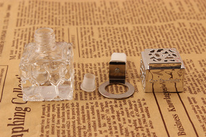 Venta al por mayor vacío 10ml cubo Auto Parfum difusor botella coche ventilación <span class=keywords><strong>Clip</strong></span> difusor botella - Product Image 3