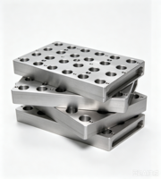 Plaque de base en aluminium usinée CNC à haute tolérance avec plusieurs trous fraisés, plaque d'outillage usinée sur mesure OEM