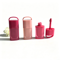 Gloss à lèvres en marque privée, sans cruauté, végétalien, hydratant, haute brillance, haute pigmentation, fini miroir