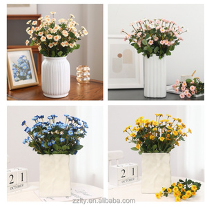 ZZLTY Vente en gros de petites roses artificielles grimpantes pour la décoration florale de mariage, de la maison et du salon - Product Image 4