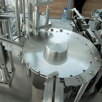 Machine automatique de remplissage et de bouchage de seringues en verre pré-remplies pour le remplissage de seringues de gel et de liquides