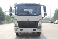 Nouveau camion-citerne à huile CSC 4x2 à transmission manuelle <150 ch, débit de 1200 litres par minute, réservoir de 6 tonnes pour le transport de liquides inflammables