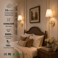 Applique murale LED sans fil à intensité variable RGB avec télécommande, corps en fer, fonctionnant sur piles, pour chambre à coucher