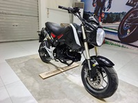 Petite moto à essence d'occasion avec moteur de 125 cm3, moto de rue