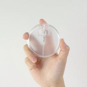 Vente flash - Mini flacon de parfum en plastique givré Olate avec vaporisateur à pompe - Product Image 3