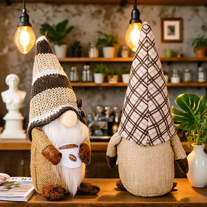 หมวกคนสูงวัยทำจากผ้าลายตารางหมากรุกแบบทันสมัยหมวกผ้าฝ้ายแบบถือด้วยมือสำหรับงานเทศกาลกาแฟของเล่นตุ๊กตาสำหรับบ้าน - Product Image 3