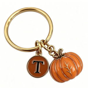 Porte-clés Citrouille de Thanksgiving avec Breloque Initiale T en Laiton et Alliage de Zinc, Cadeau Mignon Fait Main - Product Image 6