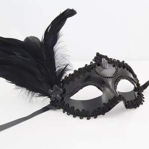Masques de carnaval de plumes de festival pour Mardi Gras et défilé et événement fantastique et fête à thème - Product Image 2