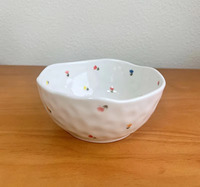 Ensemble de bols et d'assiettes en céramique irréguliers peints à la main, style minimaliste moderne chinois, de grande valeur, pour salade, fruits, collations, desserts
