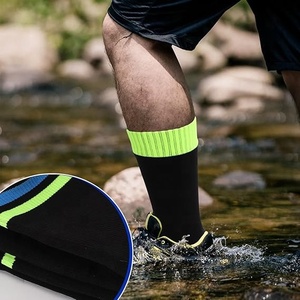 Chaussettes <span class=keywords><strong>de</strong></span> randonnée imperméables respirantes <span class=keywords><strong>pour</strong></span> hommes et femmes avec logo personnalisé, 3 couches antidérapantes - Product Image 2