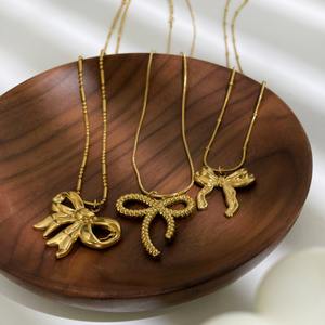 Collar con colgante elegante de acero inoxidable, collar con colgante de lazo dorado para mujer, regalo de joyería para fiesta junto al mar - Product Image 3