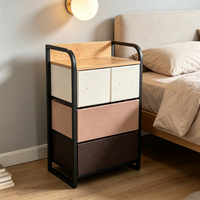 Table de chevet de style japonais moderne avec 4 tiroirs en tissu, commode de rangement, cadre métallique incurvé, table de nuit avec plateau en bois pour la maison et la chambre