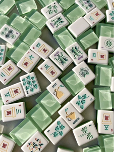 Fichas de Mahjong Americanas de Acrílico Verde, Modernas y de Lujo, Grabadas, de 3 Capas, 32 mm, Duraderas, Ecológicas y Plegables - Product Image 2
