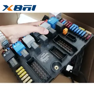 Original electrical box assembly fuse box for sitrak HOWO electrical junction box assembly WG9716582301