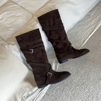 Nouveautés 2026 : Bottes hautes pour femme à lanières croisées, bout rond et talon interne, en stock, prêtes à être expédiées