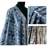 Mode personnalisée motif peau de serpent confortable matériau en cuir synthétique PU extensible imprimé numérique pour vêtement veste jupes