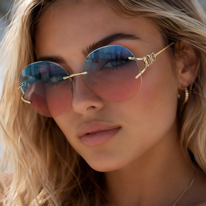 Nuevas <span class=keywords><strong>Gafas</strong></span> <span class=keywords><strong>de</strong></span> <span class=keywords><strong>Sol</strong></span> sin Montura con Diseño <span class=keywords><strong>de</strong></span> Cabeza <span class=keywords><strong>de</strong></span> Zorro, Lentes Degradadas Estilo Océano, Forma <span class=keywords><strong>de</strong></span> Mariposa, Moda Europea y Americana - Product Image 1