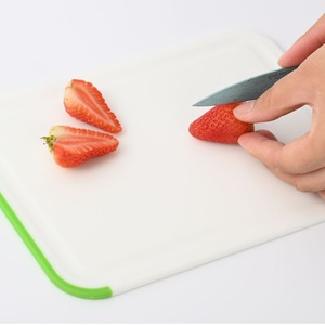 Tabla de cortar rectangular de plástico Yangjiang con asa para cocina, para cortar frutas, material PP ZYB320 - Product Image 2