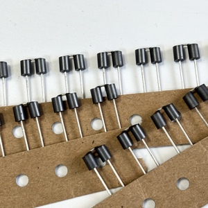 Ba thiết bị đầu cuối tụ gốm 10000pf tần số cao Bộ lọc tiếng ồn xuyên tâm loại linh kiện điện tử - Product Image 5