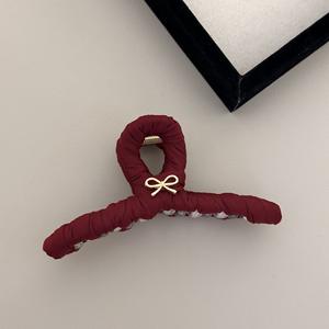 Pince à cheveux coréenne Ankela en tissu rouge avec nœud doré, accessoire en plastique pour femme - Product Image 5