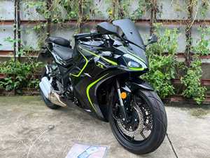 Motocyclette à essence à deux cylindres refroidie par eau Ducassion 400 d'occasion - Moto sportive d'occasion - Product Image 5