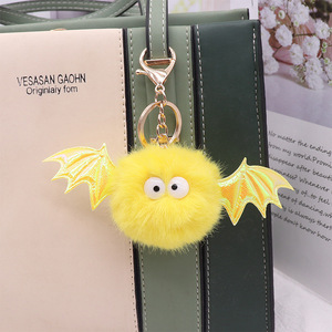 Porte-clés mignon <span class=keywords><strong>en</strong></span> forme de chauve-souris avec <span class=keywords><strong>pompon</strong></span> <span class=keywords><strong>en</strong></span> <span class=keywords><strong>fourrure</strong></span>, breloque de sac pour Halloween, cadeau pour femmes et enfants, vente <span class=keywords><strong>en</strong></span> gros - Product Image 2