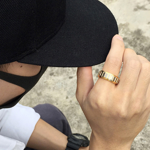 Anelli in Carburo di Tungsteno OBE Disponibili all'Ingrosso, Altamente Lucidati, Placcati in Oro 8mm, Fedi Nuziali per Uomo e Donna - Product Image 5