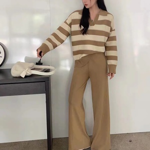 เสื้อคาร์ดิแกนไหมพรมคอวีลายทางตัดสีสไตล์โปโลสำหรับผู้หญิงแฟชั่นฤดูใบไม้ร่วงทรงโอเวอร์ไซส์ - Product Image 3