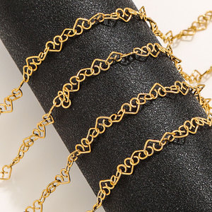Cadena de Eslabones en Forma de Corazón al por Mayor por Metros para Joyería |   Acero Inoxidable Chapado en Oro PVD de 18K |   Impermeable, Hipoalergénico y Resistente a la Decoloración - Product Image 3