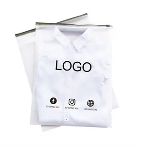 ZYCX Saco de plástico com zíper para embalagem de roupas, saco ziplock transparente em PVC personalizado para embalagem de roupas