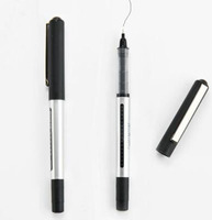 Stylo publicitaire M005 à bille en gel en plastique, pointe extra fine (0,5 mm), encre noire, design droit et fluide