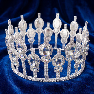 Corona da Regina Personalizzata con Medaglione Ovale, Pilastro Sovrapposto, Altezza Alternata, Strass in Vetro Sfaccettato, Fascia Circolare Completa - Product Image 2