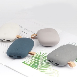 Vente en gros de batteries externes multifonctions universelles tendance pour téléphones portables, 10400 mAh, charge rapide, logo personnalisé - Product Image 1