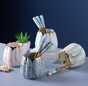 Porte-couverts de luxe pour table de restaurant cuillère à <span class=keywords><strong>thé</strong></span> et ensemble de fourchettes à dessert manche en céramique de marbre cuillères fourchette - Product Image 1
