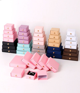 낮은 MOQ 럭셔리 커스텀 프린트 로고 미니 남성 링 싼 서랍 그레이 블랙 슬라이드 아웃 보석 포장 목걸이 상자 - Product Image 3