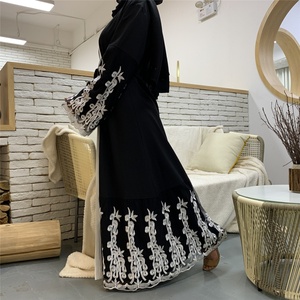 1609# Pretty Fashion White Flowers Embroidery With White Border Classic Black Kaftan Ladies Open <b>Abaya</b> - Product Image 4