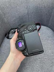 กล้องมิเรอร์เลส Canon EOS R6 Mark III ฟูลเฟรม เมาท์ RF ความละเอียด 32.5MP ถ่ายภาพต่อเนื่อง 40fps วิดีโอ 7K Open Gate 4K120p พร้อมระบบกันสั่น IBIS รุ่นเฉพาะตัวกล้อง (ไม่รวมเลนส์) - Product Image 2